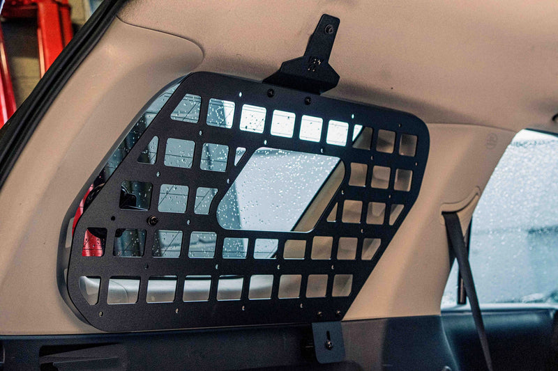 Chargez l'image dans la visionneuse de la galerie, 2010-2024 Toyota 4Runner Interior MOLLE System
