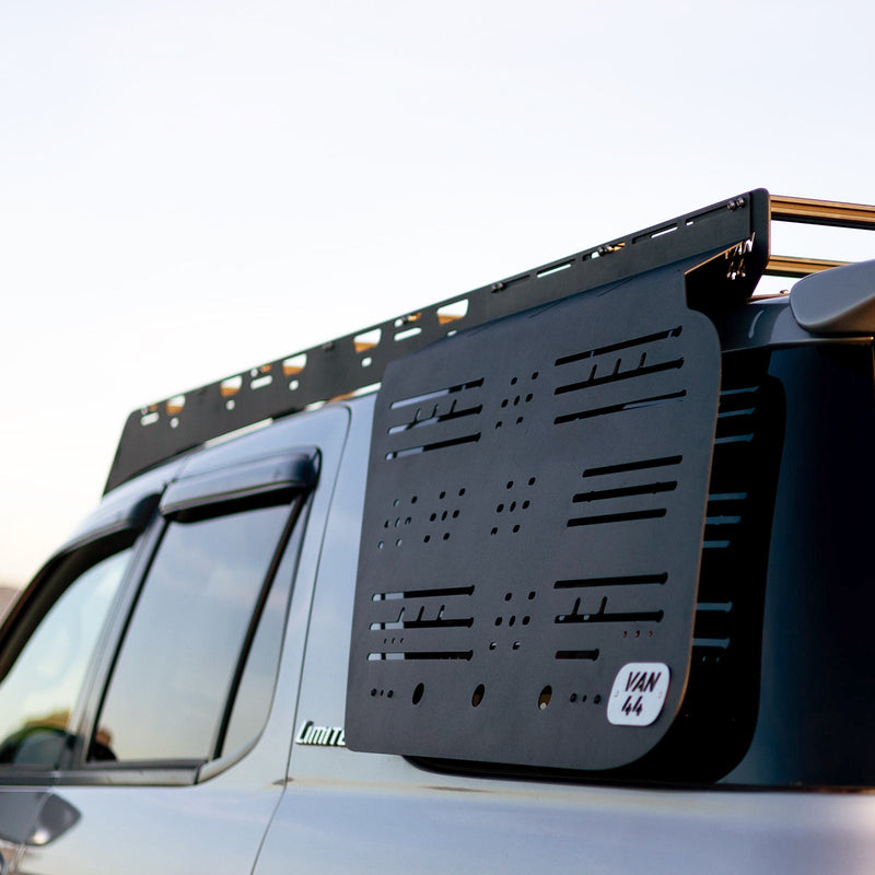 Load image into Gallery viewer, 2000-2007 Toyota Sequoia Exterior Panels
